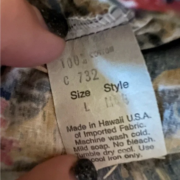 Kahala Vintage Men’s Printed Hawaiian Aloha Shirt. Made in Hawaii - Picture 9 of 9